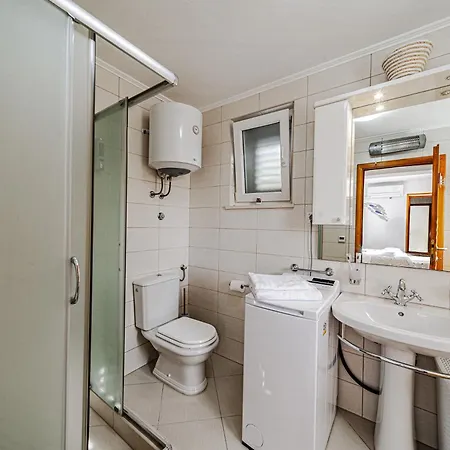 Seaside House With A Swimming Pool Zrnovska Banja, - 27165 * كورتْشولا